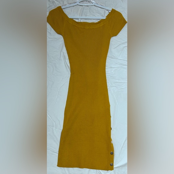 Dress - Picture 2 of 2